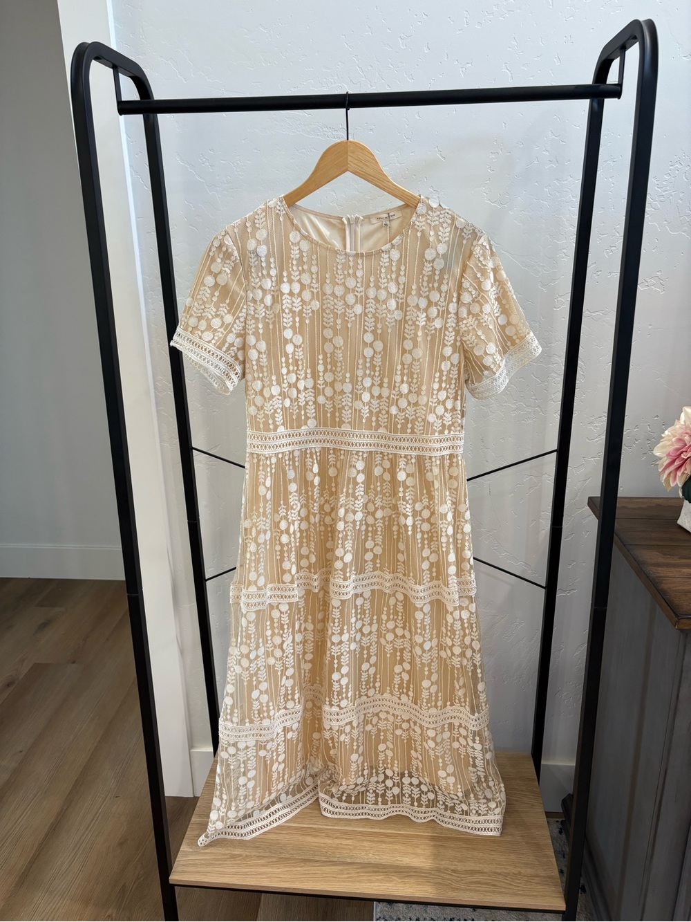 tea n rose Beige and White Lace Midi Dress